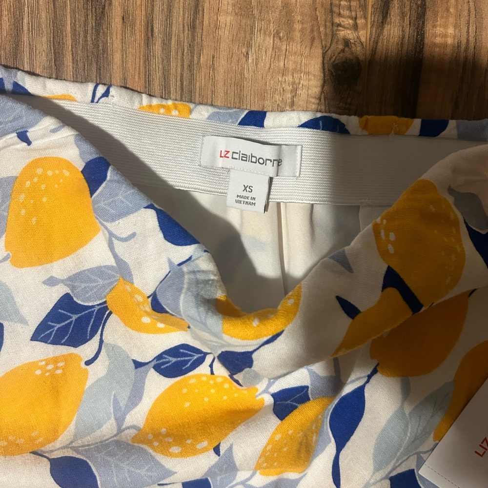 Liz Claiborne Yellow and Blue Lemon Print Skirt - Picture 3 of 5